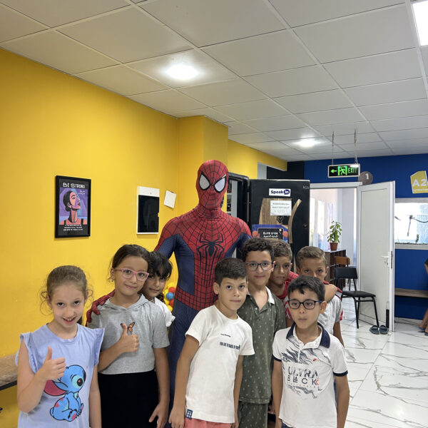 Elite d'Or French and English children class students group souvenir photo with Spiderman Dellys Algeria (3)