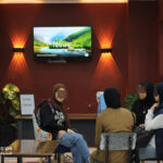 lite-d'Or-students-sitting-and-talking-with-their-teacher-in-the-reception-waiting-area-Dellys-Algeria.