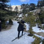 Elite d'Or teacher skiing on snow during the Tikjda mountain winter trip Algeria (4)